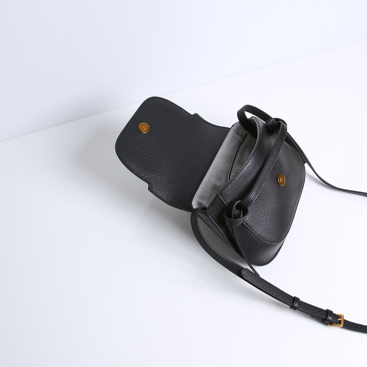 Crossbody Clint