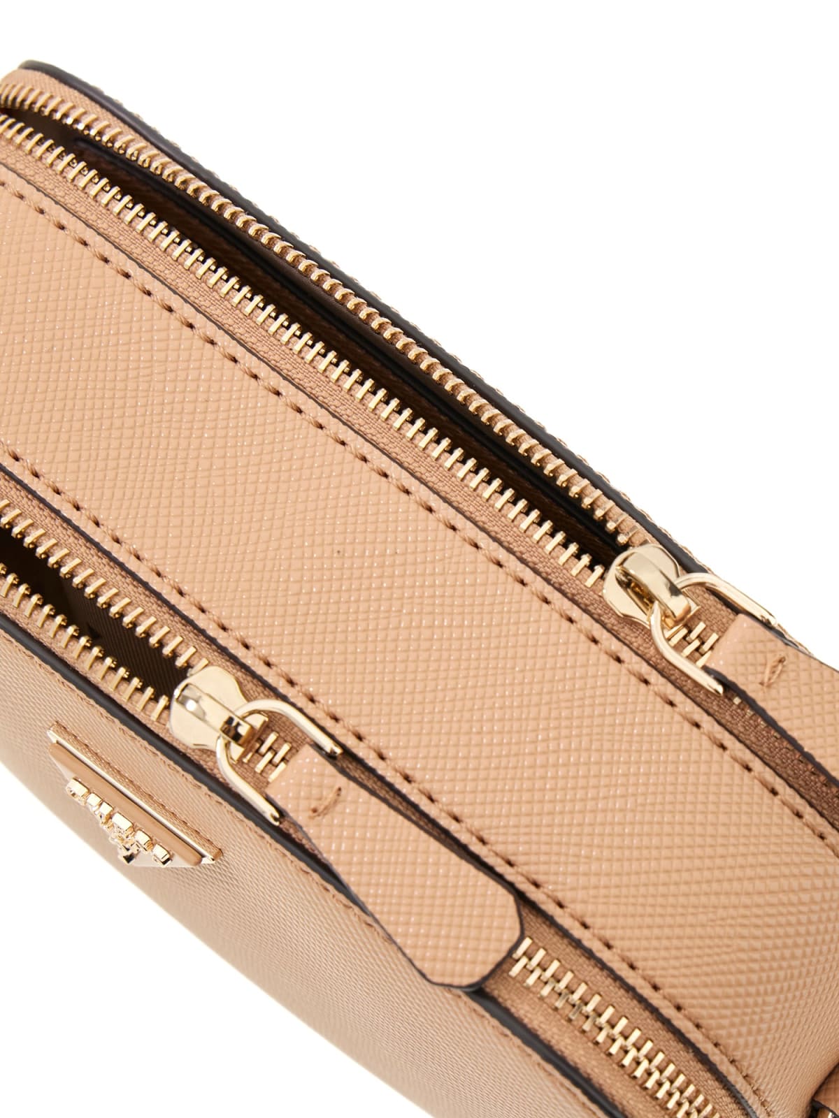 Noelle II Crossbody Camera